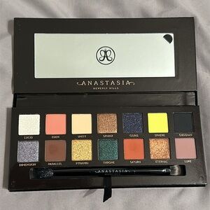 ABH Prism Eyeshadow Palette 🎨